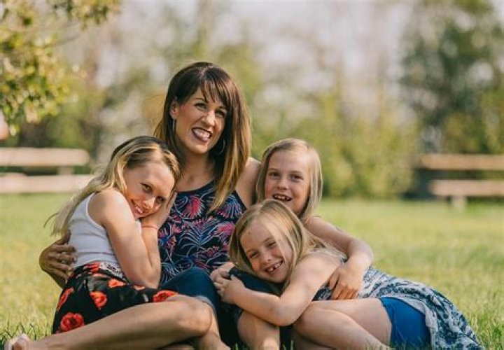 
Amelia Bullmore And Her Husband Share Two Daughters Who Also Followed Their Parents Footsteps 