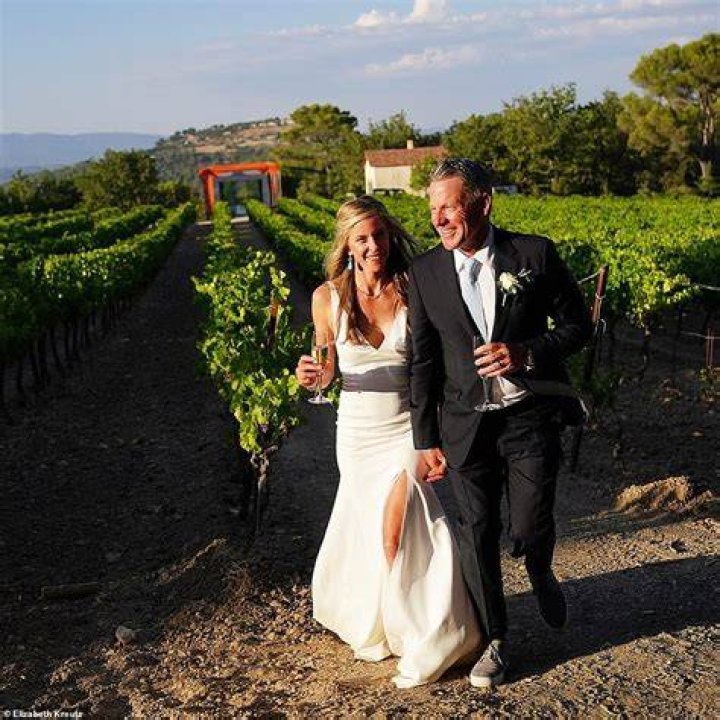 Anna Hansen Age Gap With Lance Armstrong, Unseen Wedding Photos