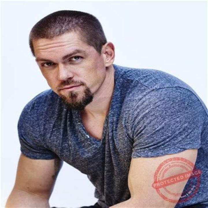 
Ashton Dulin Height, Weight, Net Worth, Age, Birthday, Wikipedia, Who, Nationality, Biography 