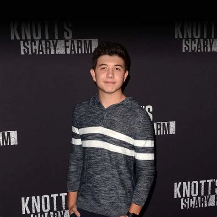
Bradley Steven Perry Height, Weight, Net Worth, Age, Birthday, Wikipedia, Who, Nationality, Biography 