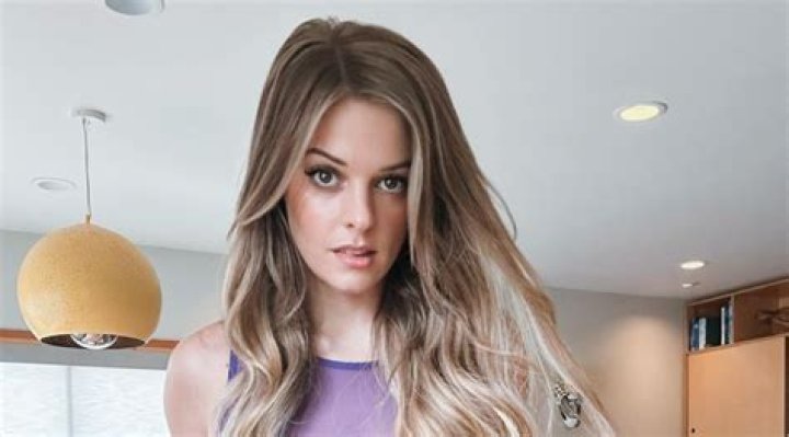 
Bri Height, Weight, Net Worth, Age, Birthday, Wikipedia, Who, Nationality, Biography 
