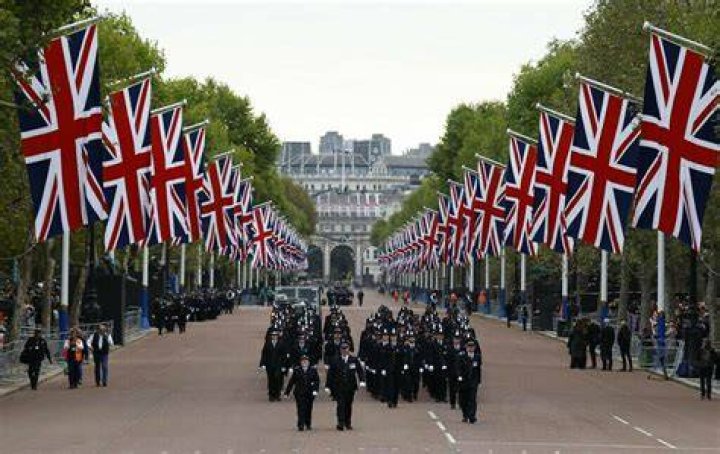 
Britain And The World Prepare To Say Last Farewell To Queen Elizabeth 