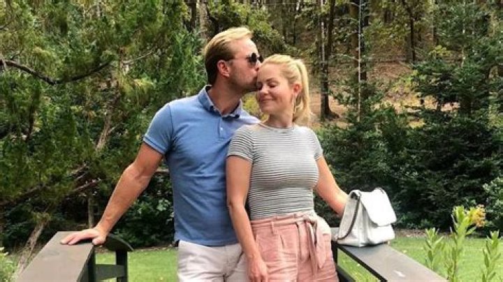 
Candace Cameron Bure Says She and Husband Don’t Schedule Intimacy — But They’re ‘Happier’ After Sex 