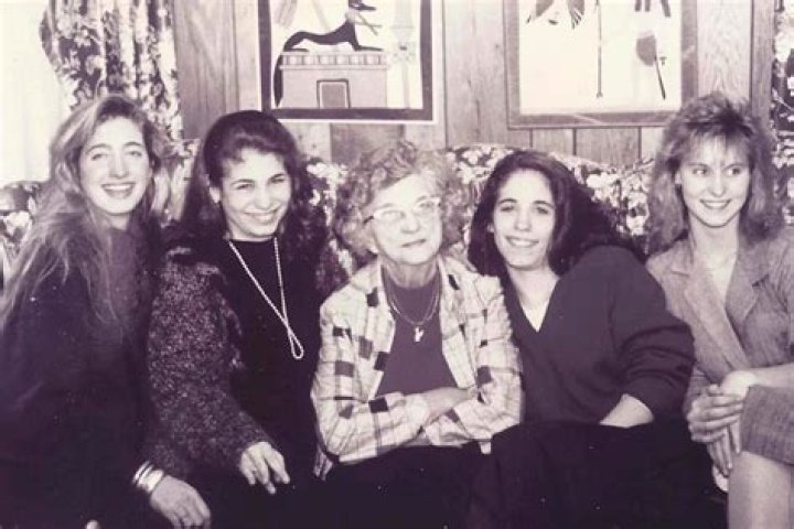 Carolyn Bessette Kennedy Sister Lauren Bessette Had A Twin Named Lisa Bessette