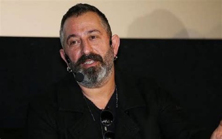 Cem Yilmaz Height, Weight, Net Worth, Age, Wiki, Who, Instagram, Biography