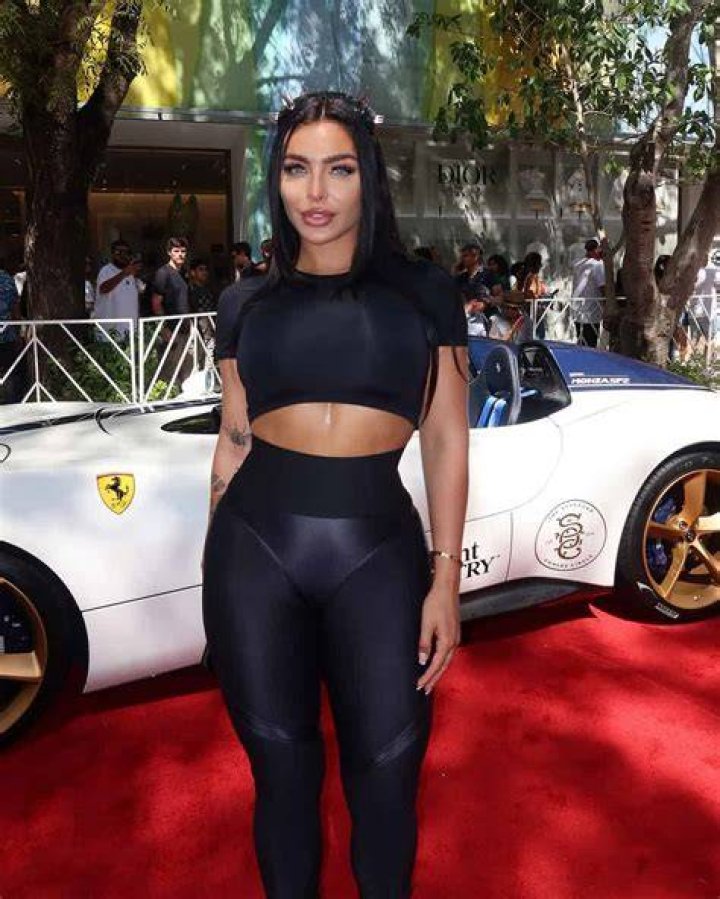Emily Rinaudo Height, Weight, Net Worth, Age, Wiki, Who, Instagram, Biography