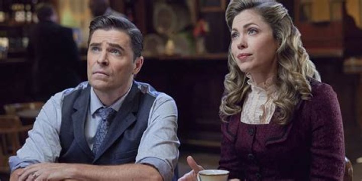 
Here Is Why Fans Think Lee Coulter Might Be Leaving When Calls The Heart, What Happened To Kavan Smith On The Show? 
