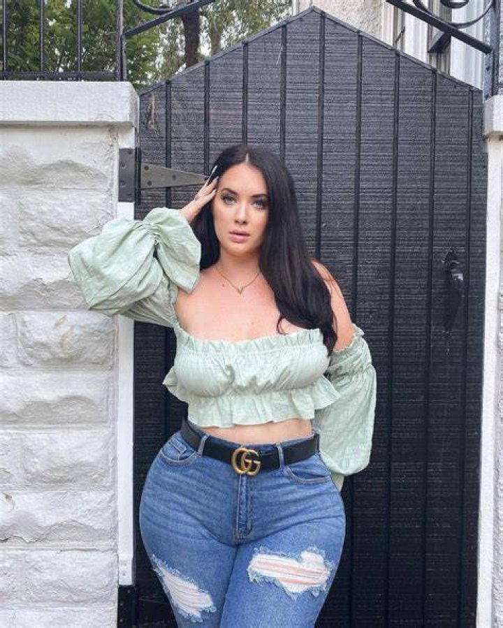 Holly Luyah Height, Weight, Net Worth, Age, Birthday, Wikipedia, Who, Nationality, Biography