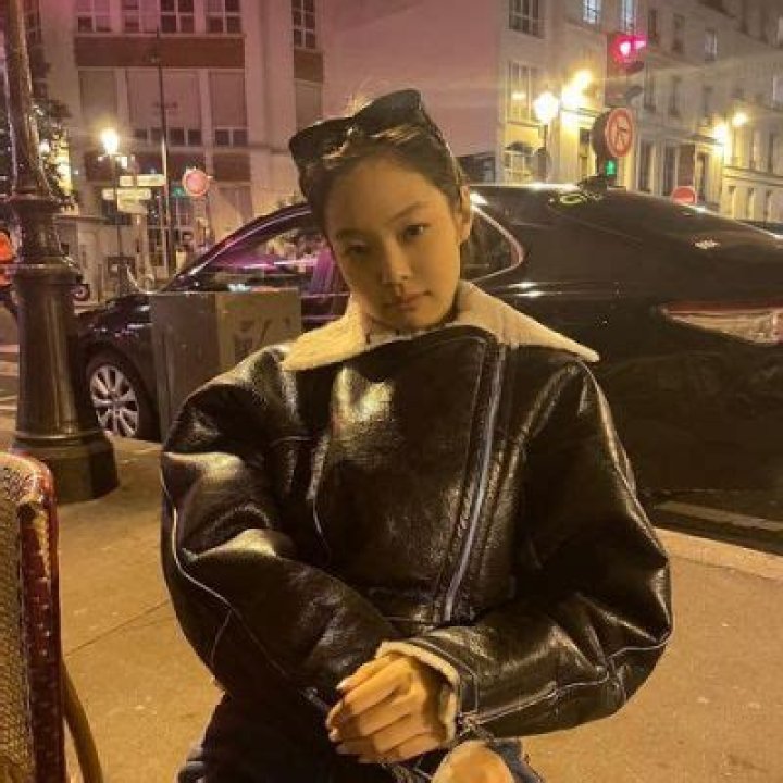 
Jennie Gets Hate Message After Expressing Her Support For Korean Skater Hwang Dae-heon 