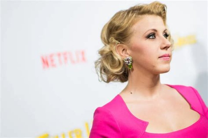 
Jodie Sweetin Was Slammed To The Ground By LA Police Officers At A Pro-Choice Rally 