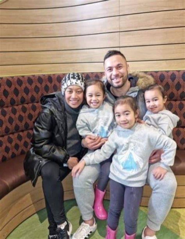
Joseph Parker is not Married to Wife. Dating Girlfriend: Laine Tavita. 3 Kids. 