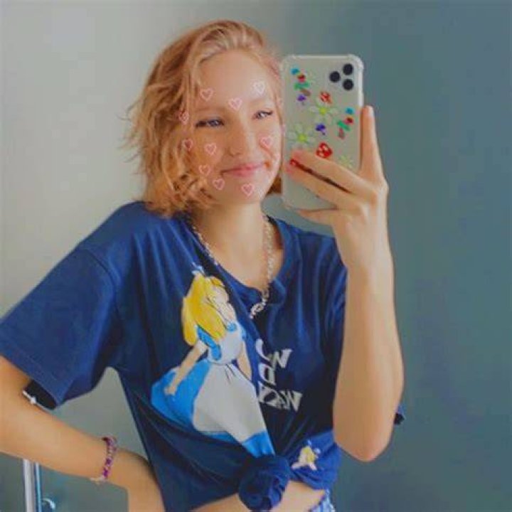 KarinaOMG Height, Weight, Net Worth, Age, Birthday, Wikipedia, Who, Nationality, Biography