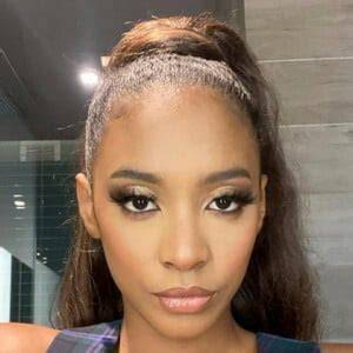 
Kenia Santos Height, Weight, Net Worth, Age, Birthday, Wikipedia, Who, Nationality, Biography 