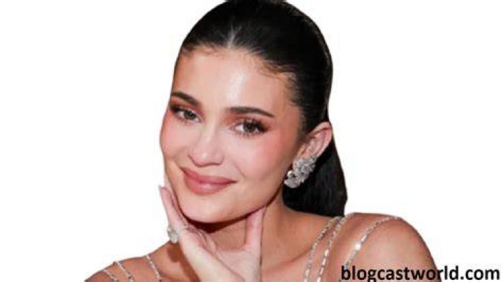 Kylie Jenner Height, Weight, Net Worth, Age, Birthday, Wikipedia, Who, Nationality, Biography