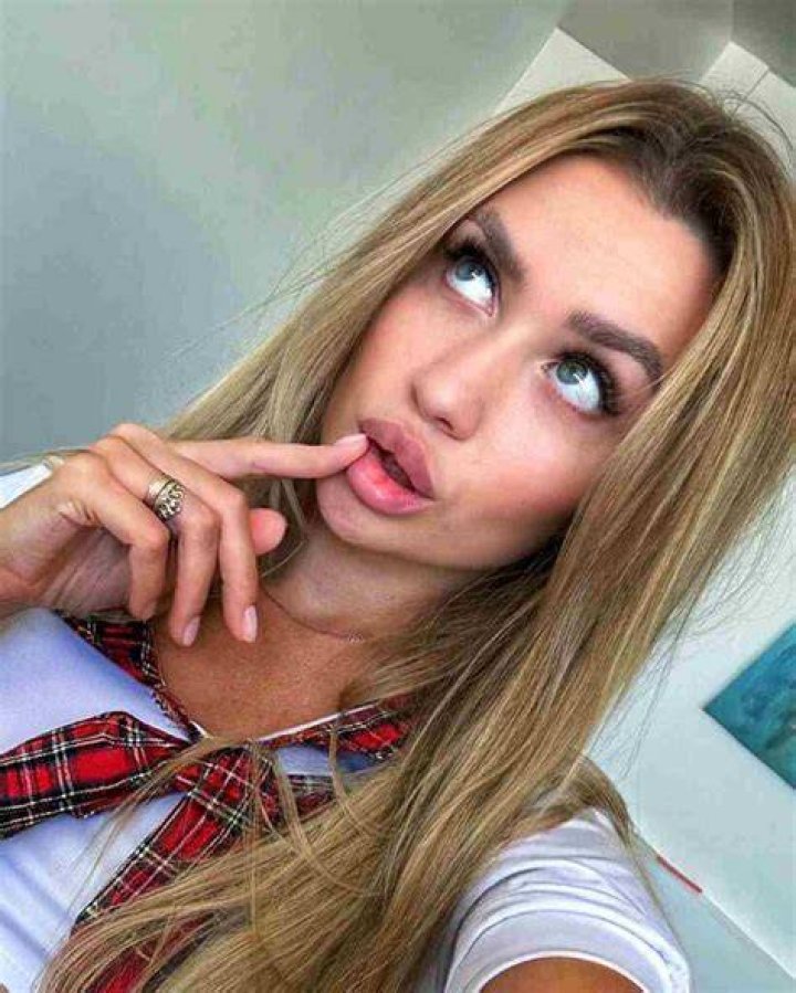 Laura Sagra Height, Weight, Net Worth, Age, Wiki, Who, Instagram, Biography