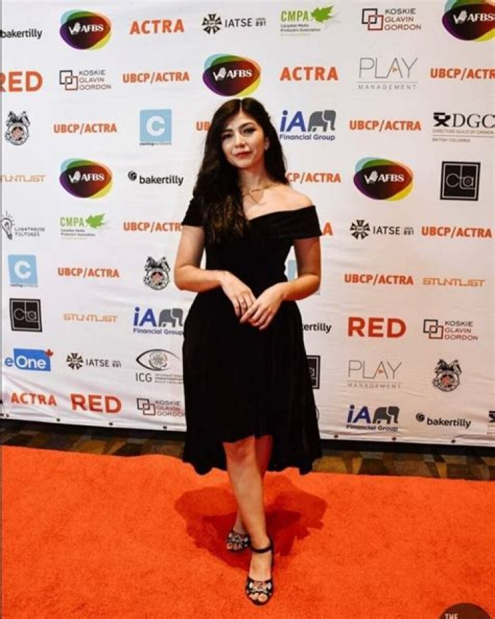 Lindsay Navarro Height, Weight, Net Worth, Age, Birthday, Wikipedia, Who, Nationality, Biography