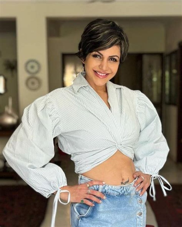 Mandira Bedi Height, Weight, Net Worth, Age, Birthday, Wikipedia, Who, Nationality, Biography
