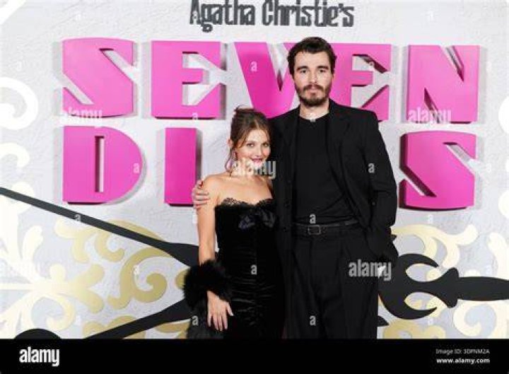 Mia McKenna-Bruce Height, Weight, Net Worth, Age, Wiki, Who, Instagram, Biography