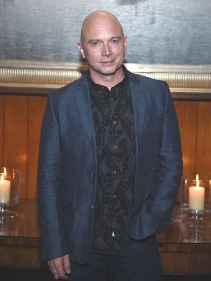 Michael Cerveris Height, Weight, Net Worth, Age, Birthday, Wikipedia, Who, Nationality, Biography