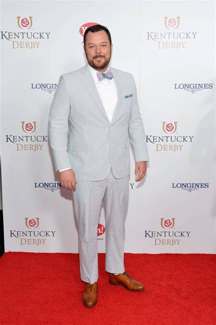 Michael Gladis Height, Weight, Net Worth, Age, Birthday, Wikipedia, Who, Nationality, Biography