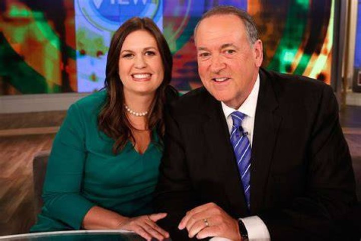 
Mike Huckabee Congratulates GOP Candidates Who Won — Before Addressing Daughter’s Historic Arkansas Victory 