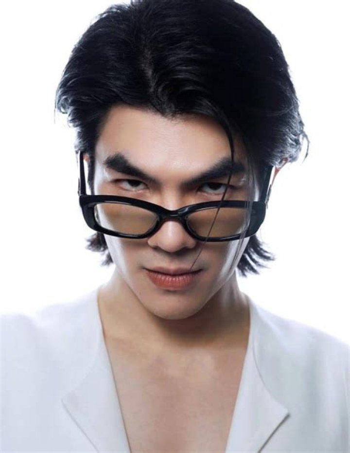Mile Phakphum Romsaithong Height, Weight, Net Worth, Age, Birthday, Wikipedia, Who, Nationality, Biography