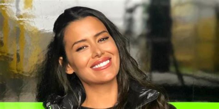 Naked Truth Of Spanish Model & IG Star – Eva Padlock