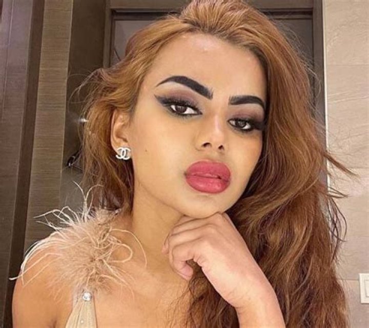 Numi Zarah Height, Weight, Net Worth, Age, Birthday, Wikipedia, Who, Nationality, Biography