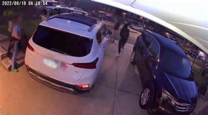 
Philadelphia armed carjacking of mother, teen daughter caught on video 
