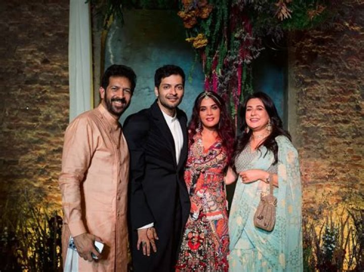 
Richa Chadha, Ali Fazal Take Inspiration From Vintage Indian Poster Art For Their Wedding Invites 