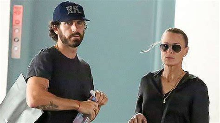 
Robin Wright Filed For A Divorce From Her Husband Clement Giraudet 