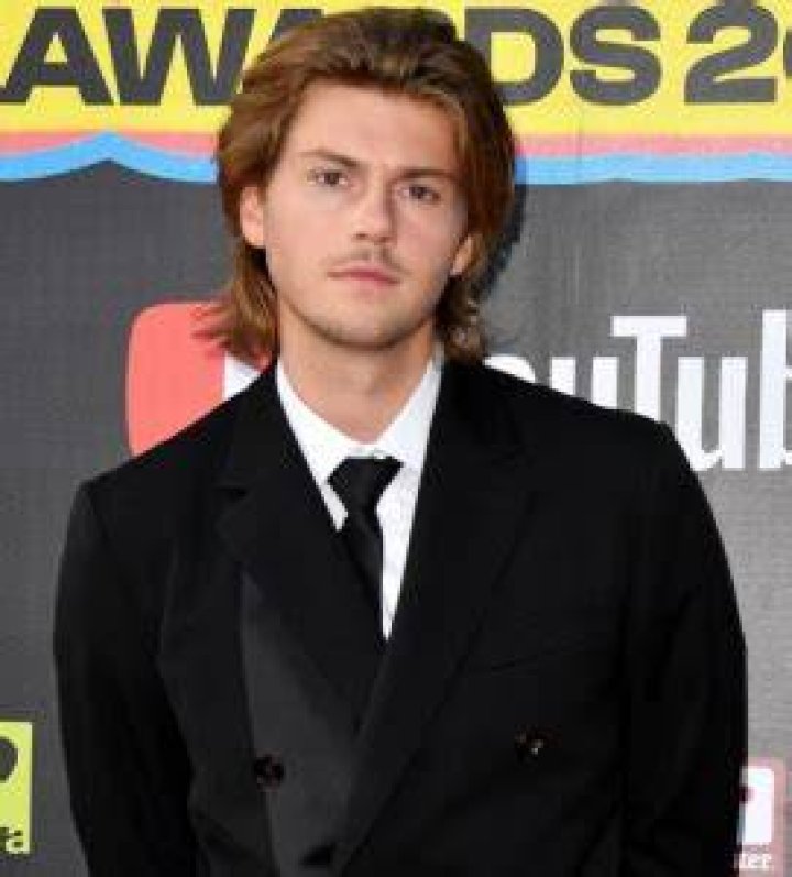 Ruel Height, Weight, Net Worth, Age, Birthday, Wikipedia, Who, Instagram, Biography