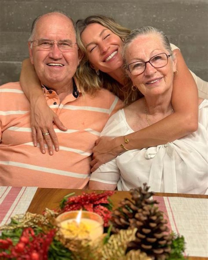 
Tom Brady Celebrates the Holidays with His Children After Gisele Bündchen’s Christmas Trip to Brazil 