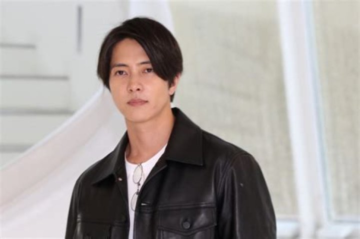 Tomohisa Yamashita Height, Weight, Net Worth, Age, Birthday, Wikipedia, Who, Nationality, Biography