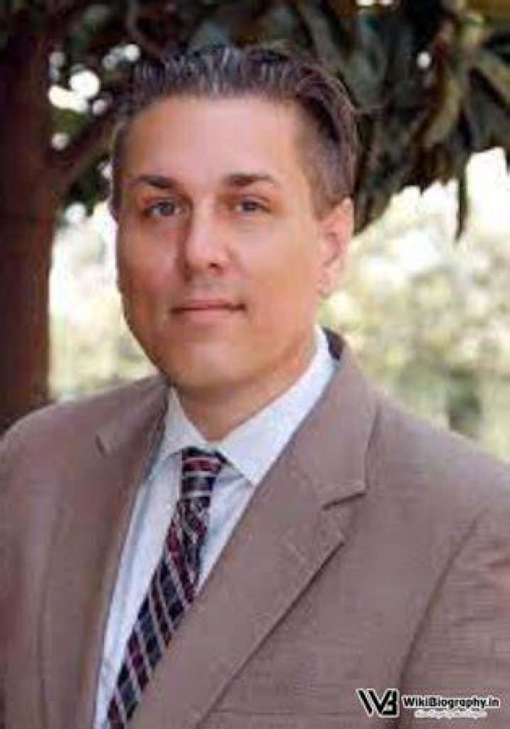 Travis Leake Height, Weight, Net Worth, Age, Birthday, Wikipedia, Who, Nationality, Biography