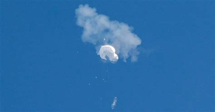 
UFO at Lake Huron was ‘balloon’ the size of ‘4-wheeler’? Confused pilots in cockpit struggle to describe object in sky 