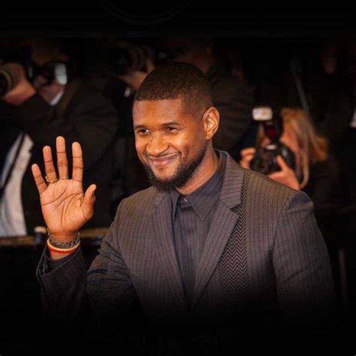 Usher Height, Weight, Net Worth, Age, Birthday, Wikipedia, Who, Nationality, Biography
