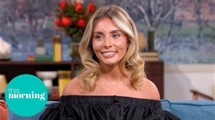
Vix Meldrew Height, Weight, Net Worth, Age, Birthday, Wikipedia, Who, Nationality, Biography 