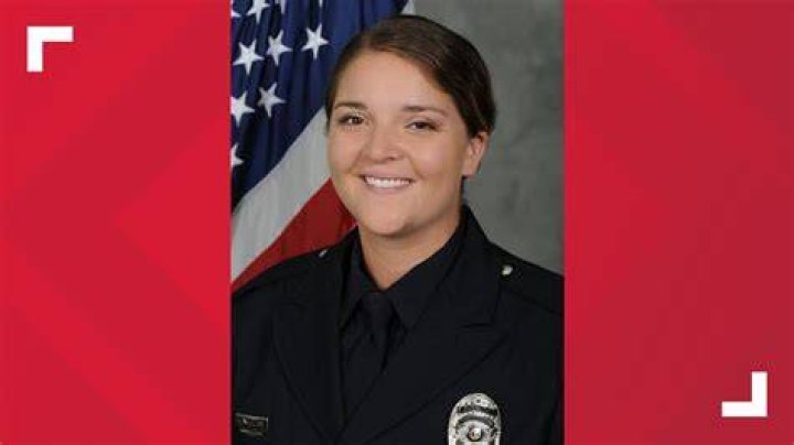 
What did Officer Kayla Wallace do? South Carolina officer hailed as a hero after rescuing woman from abductor 