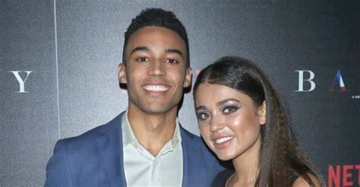 
Who Are Devon Terrell Parents? Ethnicity Girlfriend And Siblings 