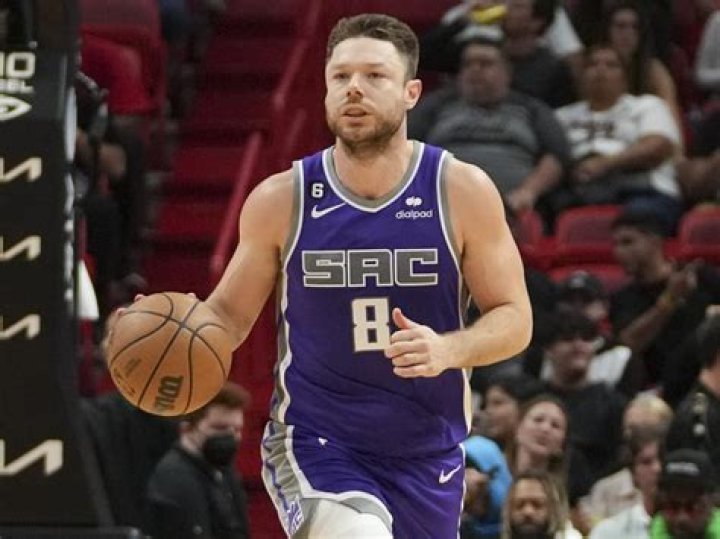 
Who are Matt Dellavedovas Parents? Matt Dellavedova Biography, Parents Name, Nationality and More 