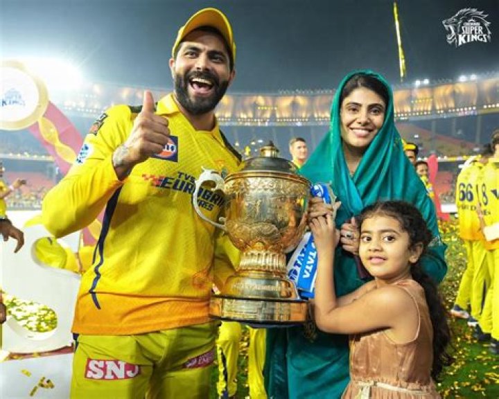 
Who are Ravindra Jadeja Parents? Ravindra Jadeja Biography, Parents Name and More 