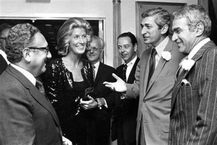 
Who is Bernard Kalb Wife? Everything on Phyllis Bernstein 