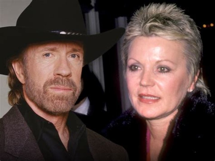 
Who is Dianne Holechek? All About Chuck Norris’ Ex-wife 